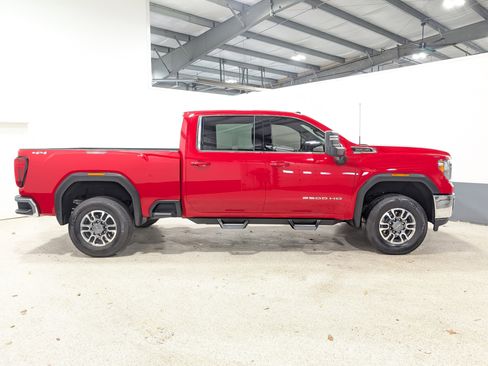 Used 2022 GMC Sierra 2500 SLE w/ SLE Convenience Package image 2