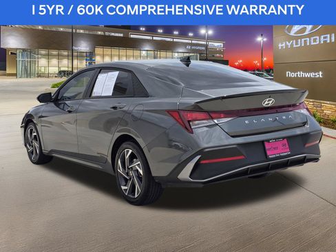Certified 2025 Hyundai Elantra Sport FWD image 8