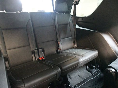 Used 2021 GMC Yukon Denali w/ Denali Premium Package image 40