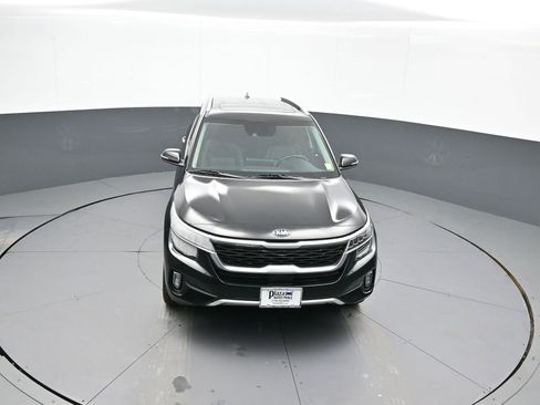 Certified 2021 Kia Seltos SX w/ SX Sunroof Package image 35