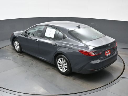 Used 2025 Toyota Camry LE image 37