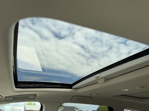 Used 2023 Buick Enclave Premium w/ Experience Buick Package image 23