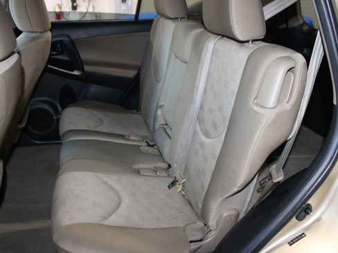 Used 2012 Toyota RAV4 FWD w/ Value Pkg image 20