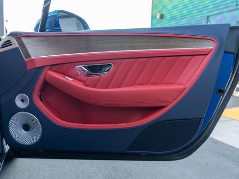 Used 2024 Bentley Continental GT AWD/4WD image 31