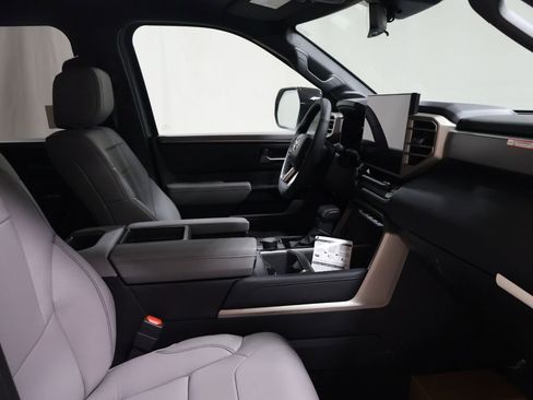 New 2026 Toyota Tundra Limited AWD/4WD image 15