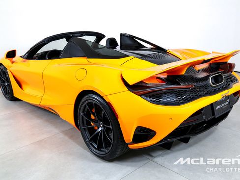 New 2026 McLaren 750S Spider RWD image 8