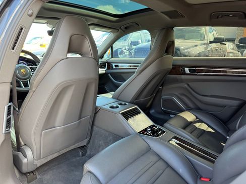 Used 2018 Porsche Panamera 4S Executive w/ Sport Chrono Package image 35