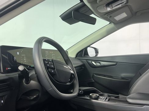 Used 2025 Kia EV6 Light w/ Light LR Technology Package image 24