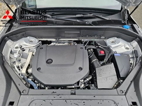 Used 2025 Volvo XC90 B6 Plus image 37