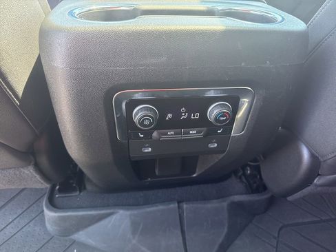 Used 2023 Chevrolet Tahoe LT w/ LT Signature Package AWD/4WD image 19