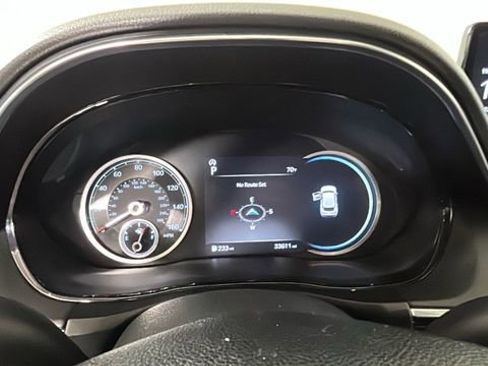 Used 2025 Genesis GV70 2.5T AWD/4WD image 18