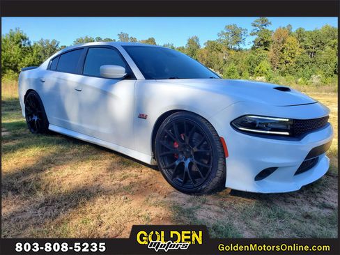 Used 2018 Dodge Charger R/T Scat Pack image 1