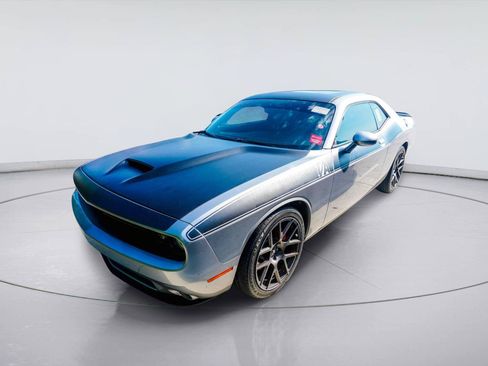 Used 2018 Dodge Challenger R/T w/ Quick Order Package 28P T/A RWD image 2