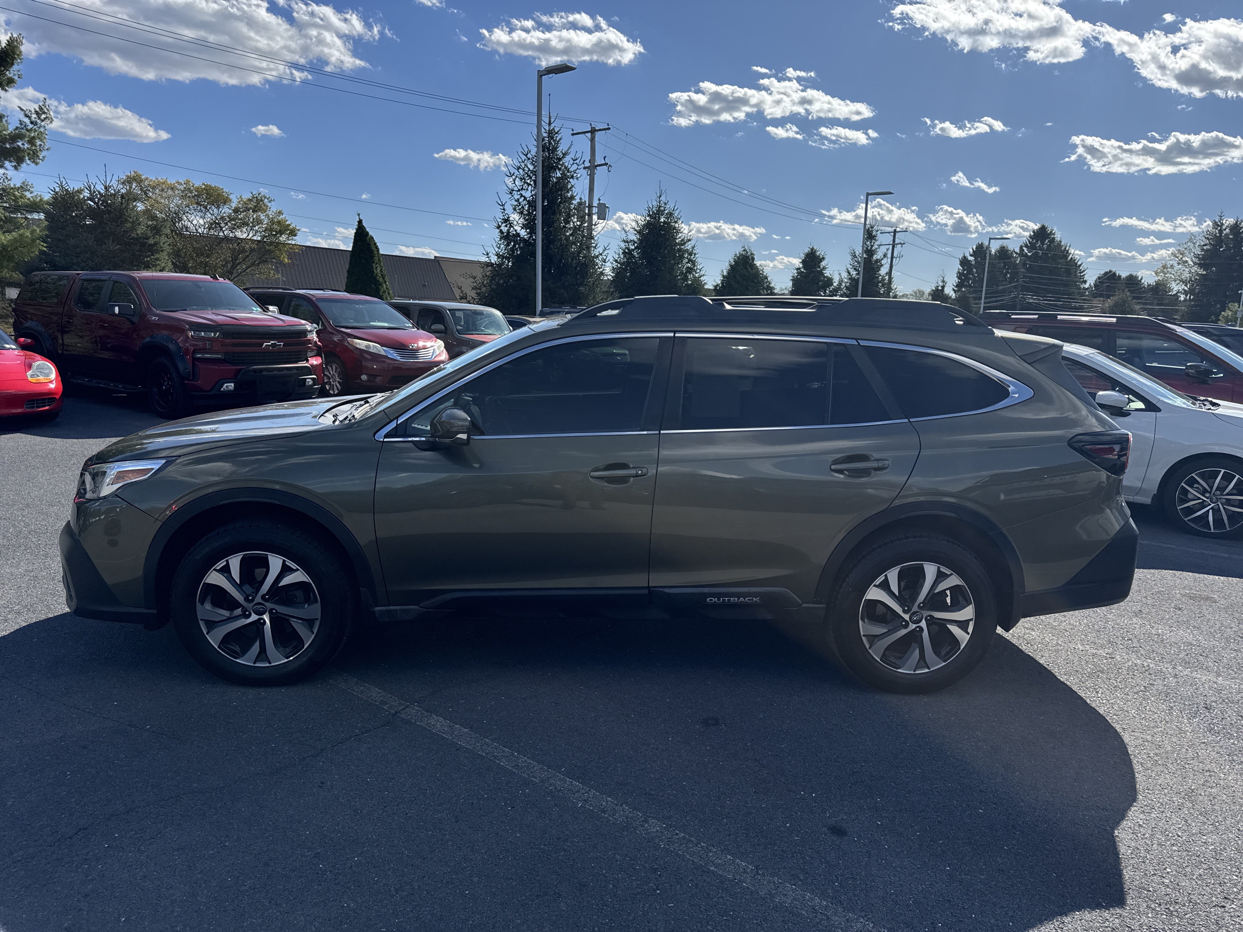 Used 2020 Subaru Outback Limited AWD/4WD image 25