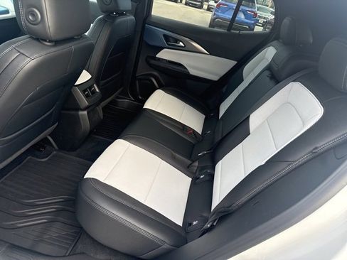 New 2025 Chevrolet Equinox EV LT w/ LPO, All-Weather Mat Package image 22