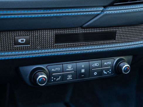 Used 2021 Ferrari F8 Tributo image 46