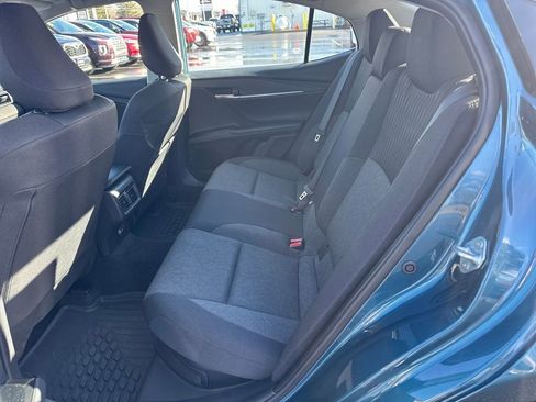 Used 2025 Toyota Camry LE image 16