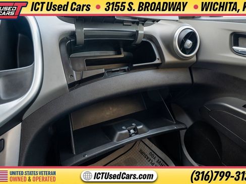 Used 2017 Chevrolet Sonic LT FWD image 19