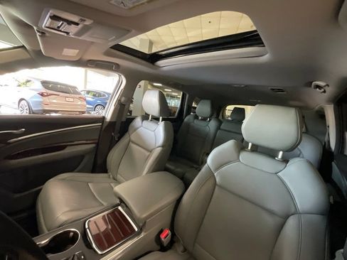 Used 2015 Acura MDX w/ Technology Package AWD/4WD image 11