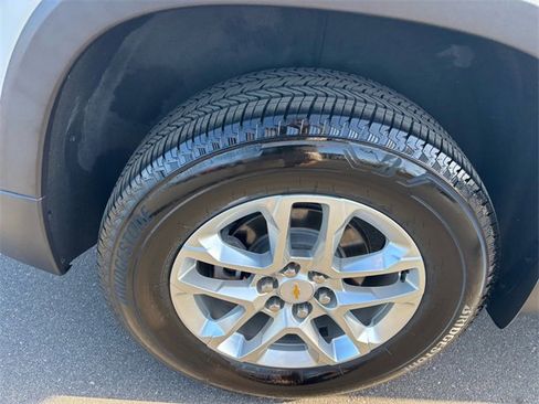 Used 2023 Chevrolet Traverse LS w/ Safety Package image 18