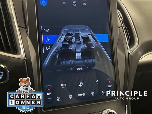 Used 2024 Ford Edge Titanium image 25
