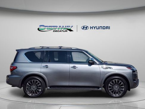 Used 2022 Nissan Armada Platinum w/ Captain's Chairs Package RWD image 8