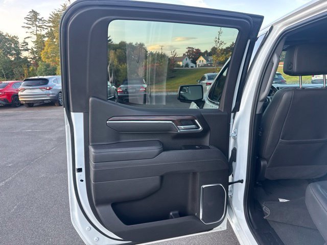 Used 2025 GMC Sierra 1500 SLT AWD/4WD image 15
