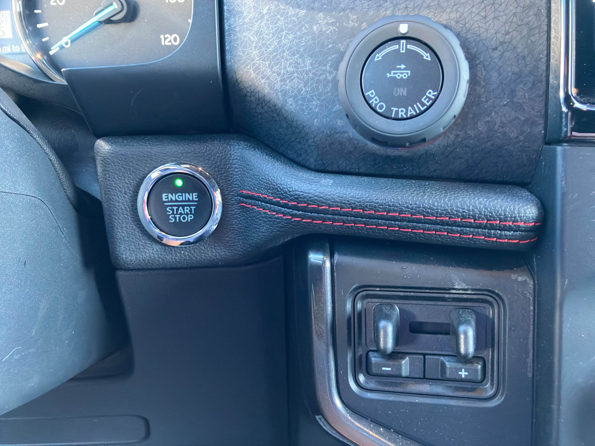 Used 2023 Ford Expedition Limited AWD/4WD image 19