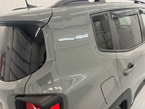 Used 2021 Jeep Renegade Latitude image 24