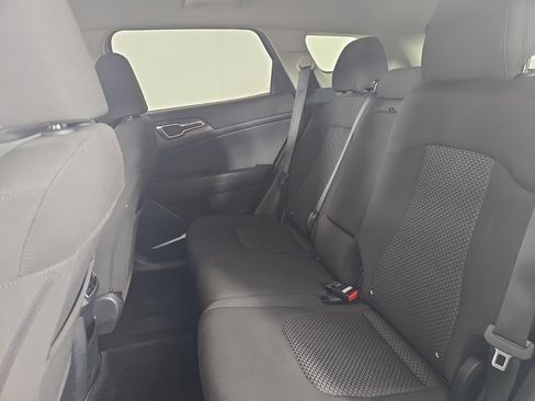Used 2025 Kia Sportage LX FWD image 12