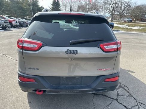Certified 2017 Jeep Cherokee Trailhawk w/ Cold Weather Group image 5