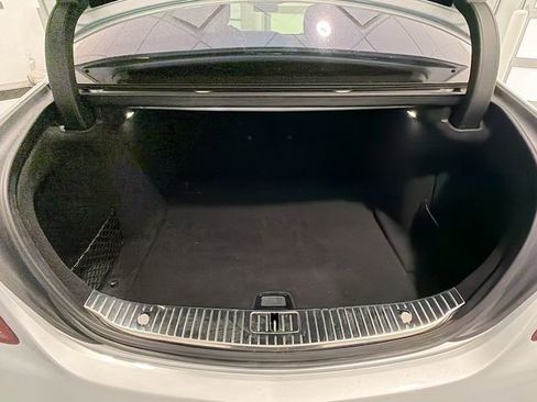 Used 2018 Mercedes-Benz S 560 4MATIC Sedan image 24