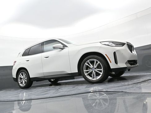 New 2025 BMW X3 xDrive30i w/ Premium Package image 22