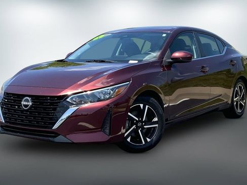 Used 2025 Nissan Sentra SV FWD image 2