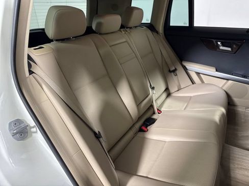 Used 2011 Mercedes-Benz GLK 350 4MATIC image 15