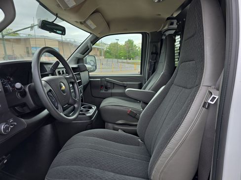 Used 2024 Chevrolet Express 2500 w/ Driver Convenience Package RWD image 14