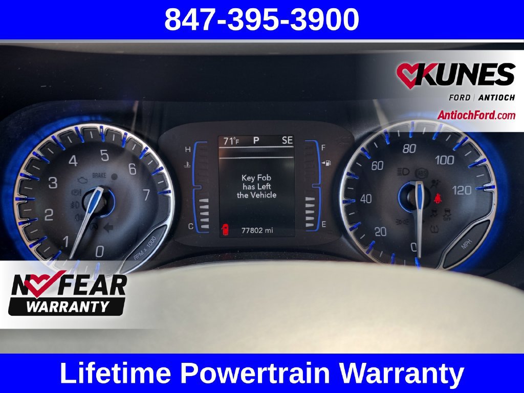 Used 2023 Chrysler Voyager LX FWD image 13