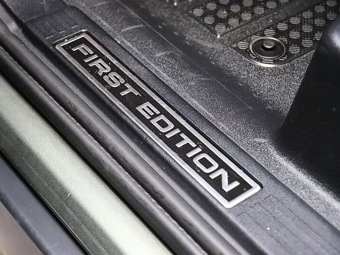 Used 2020 Land Rover Defender 110 First Edition AWD/4WD image 54