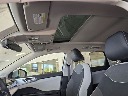 New 2026 Volkswagen Taos SE AWD/4WD image 20