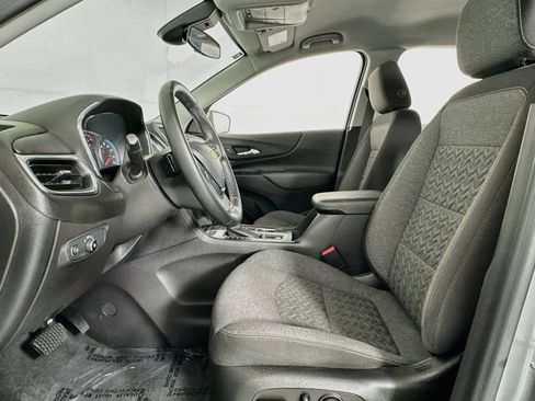 Used 2023 Chevrolet Equinox LT w/ Driver Convenience Package AWD/4WD image 9
