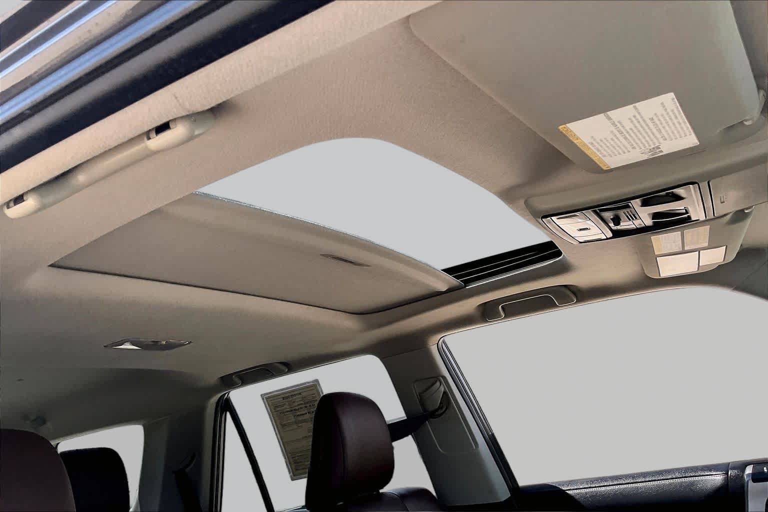 Used 2021 Toyota 4Runner Limited AWD/4WD image 24