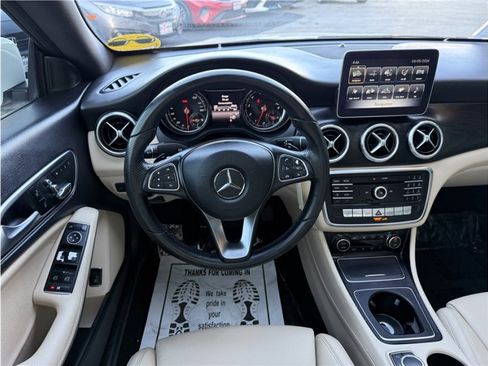 Used 2018 Mercedes-Benz CLA 250 image 36