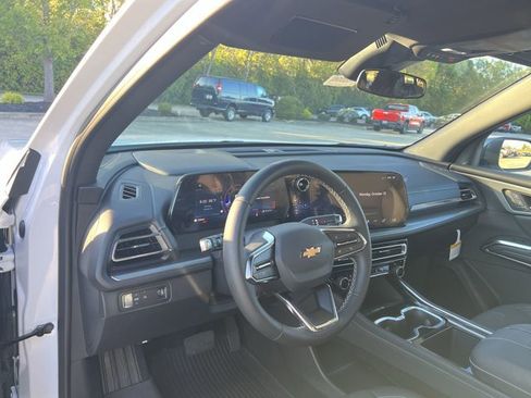 New 2026 Chevrolet Traverse LT w/ LPO, Floor Liner Package image 10