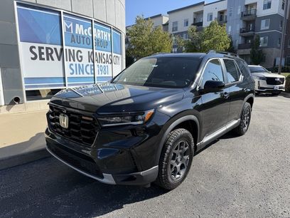 New 2025 Honda Pilot TrailSport
