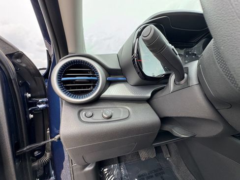 Used 2024 Chevrolet Trax LS w/ LS Convenience Package FWD image 25