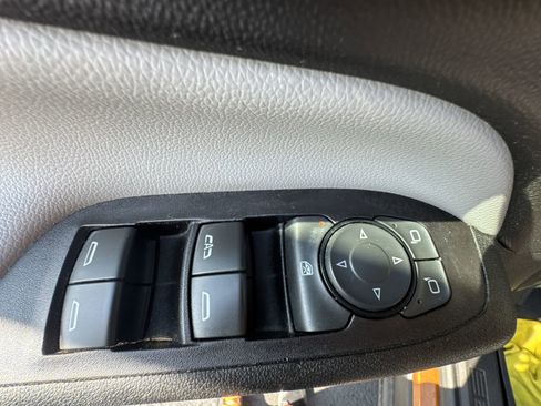 Used 2018 Chevrolet Equinox LS image 13