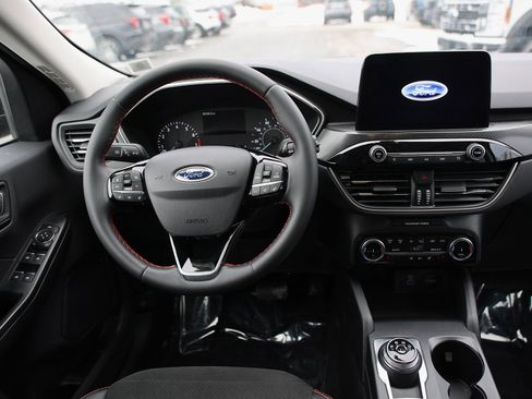 Used 2022 Ford Escape SEL w/ SEL Stealth AWD Package image 17