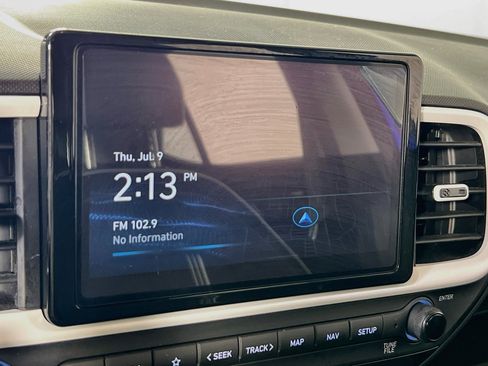 Used 2023 Hyundai Venue Limited w/ Cargo Package FWD image 15
