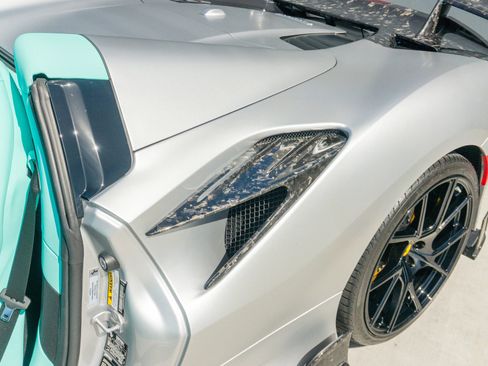 Used 2023 Ferrari F8 Tributo image 32