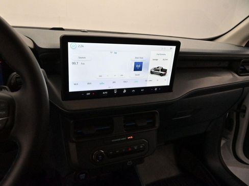 Used 2025 Ford Maverick Lobo AWD/4WD image 18